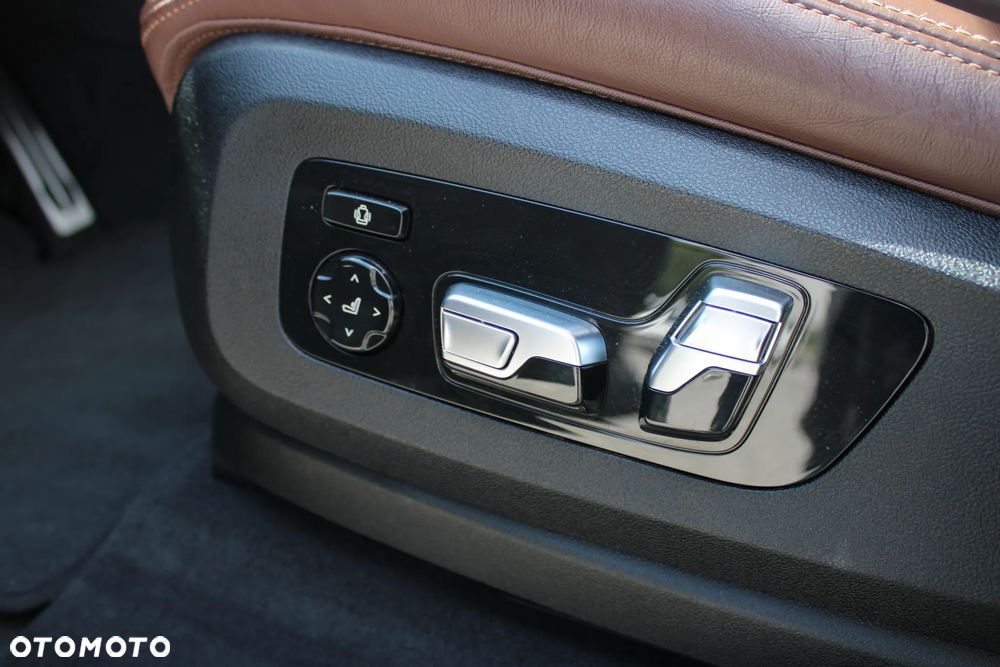 BMW X7 M50i sport - 19