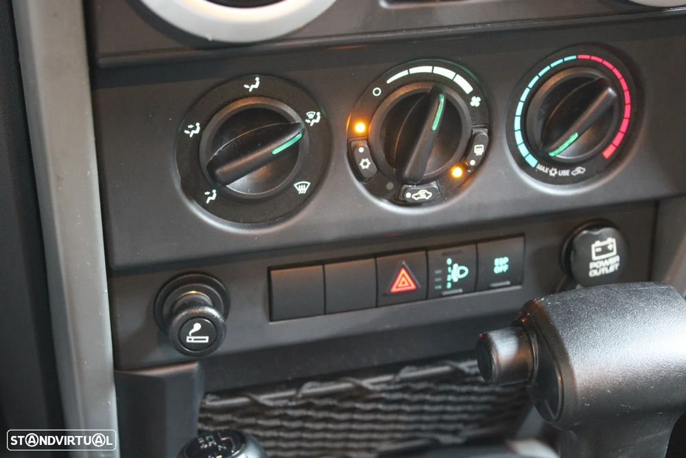 Jeep Wrangler 2.8 CRD ATX Sport - 18