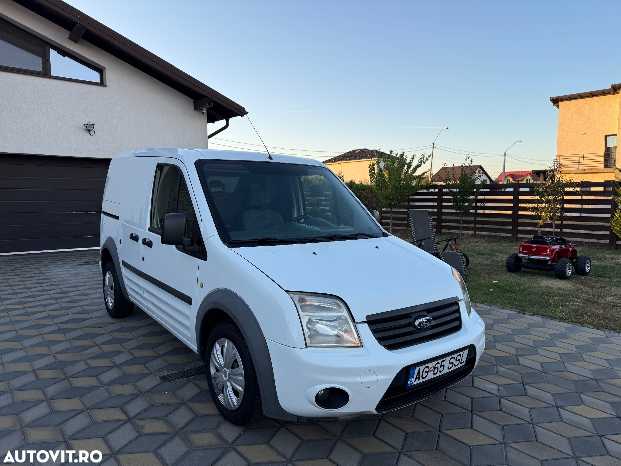 Ford Transit Connect - 10