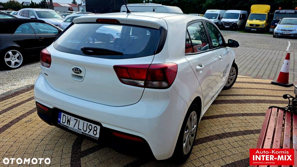 Kia Rio - 4