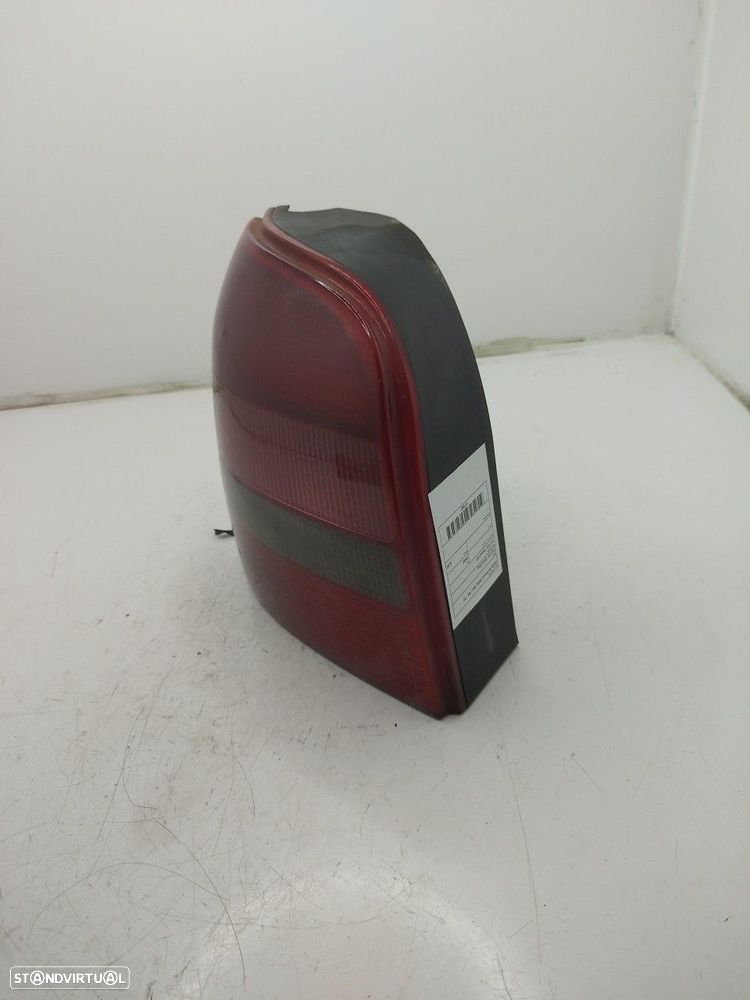 Farolim Stop Esq Audi A4 Avant (8D5, B5) - 2