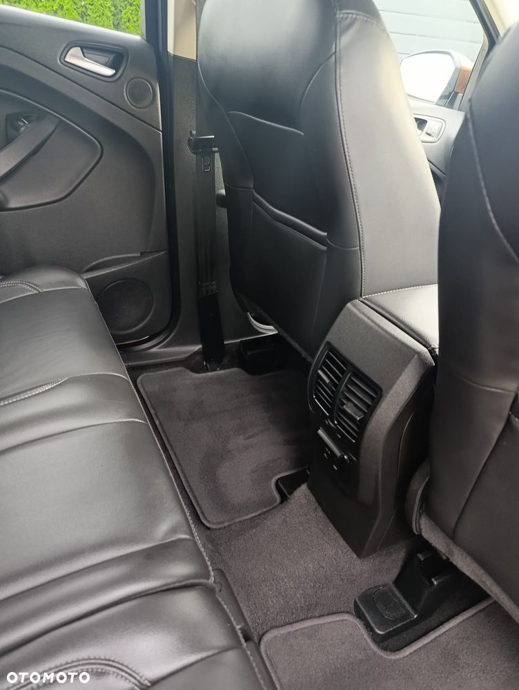 Ford Escape 2.0 EcoBoost AWD Titanium - 10