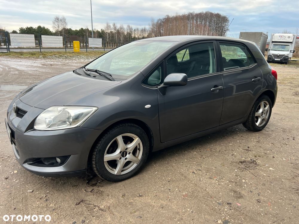 Toyota Auris 1.4 D-4D Luna - 1
