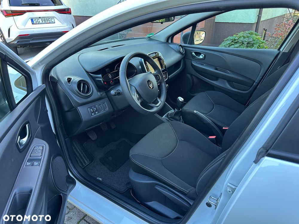 Renault Clio 1.2 16V 75 Limited - 17