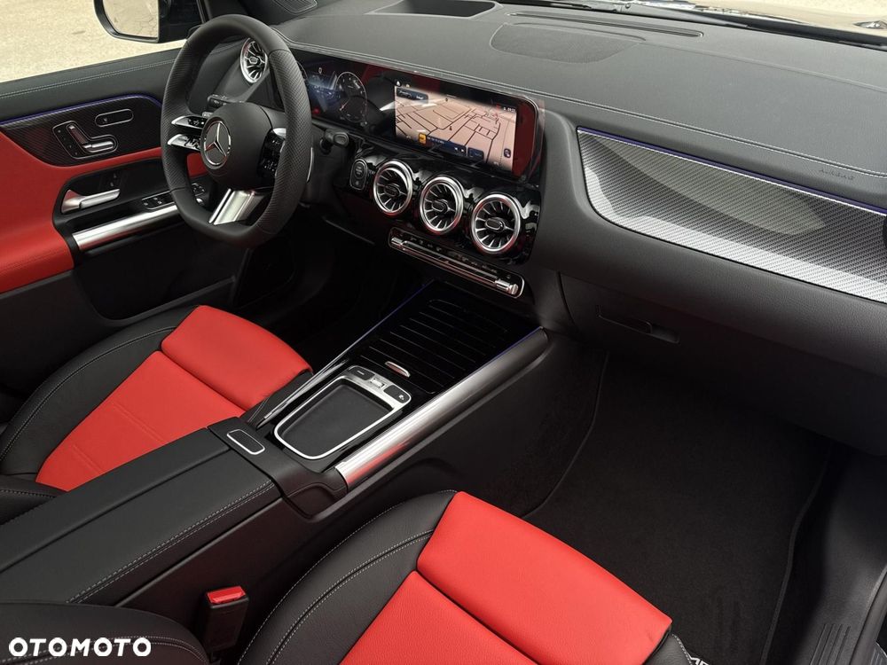 Mercedes-Benz GLA - 23