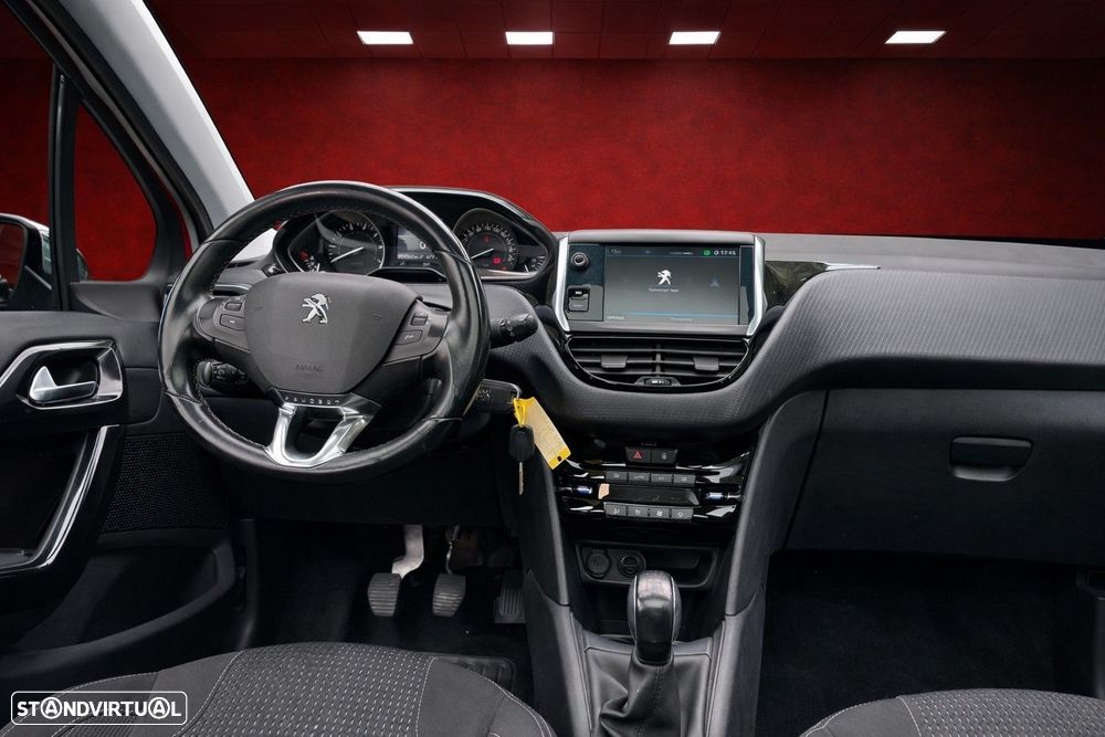 Peugeot 208 1.2 PureTech Allure - 7