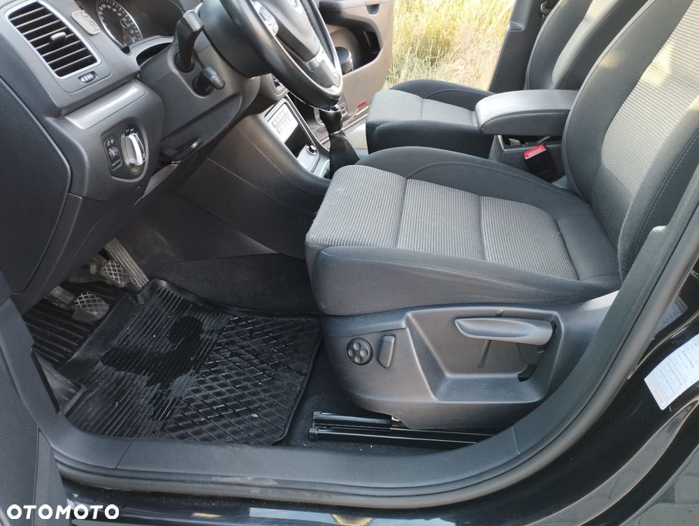Volkswagen Sharan - 11