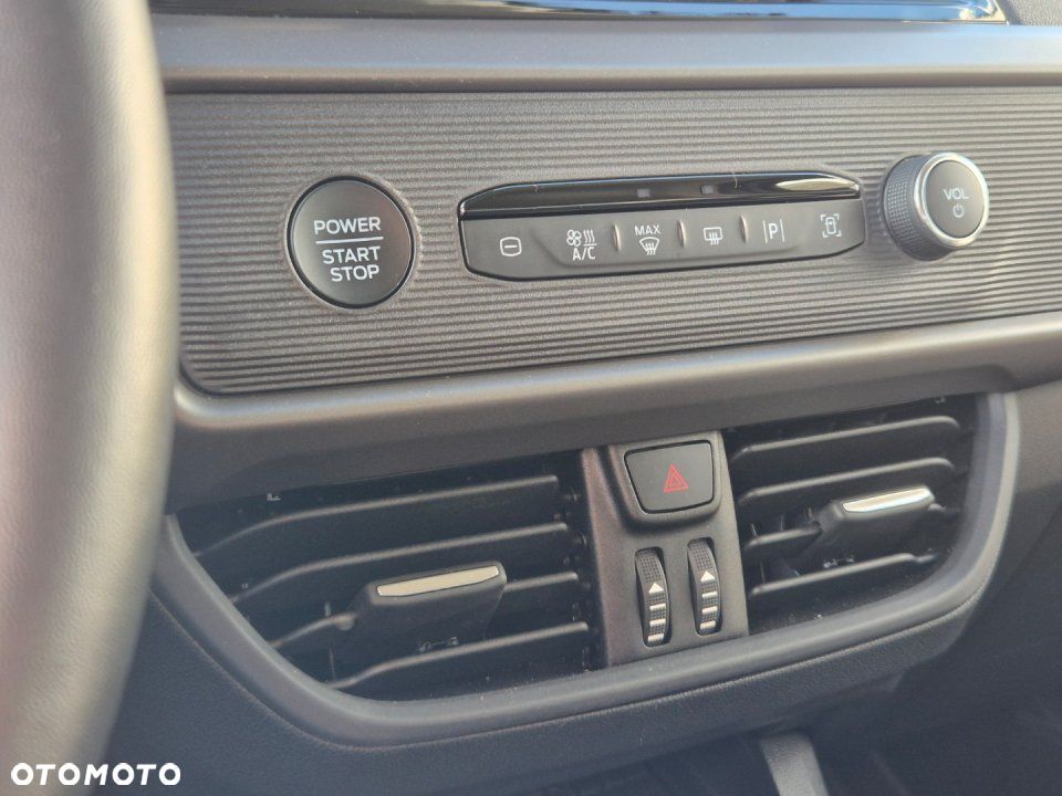 Ford Tourneo Courier - 20