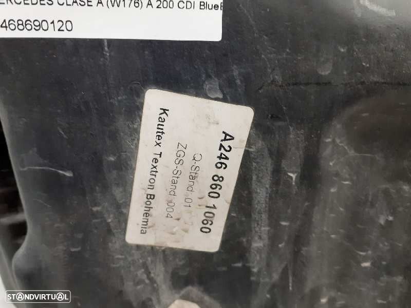 DEPOSITO LIMPA-VIDROS MERCEDES-BENZ CLASSE A 2013 - 3