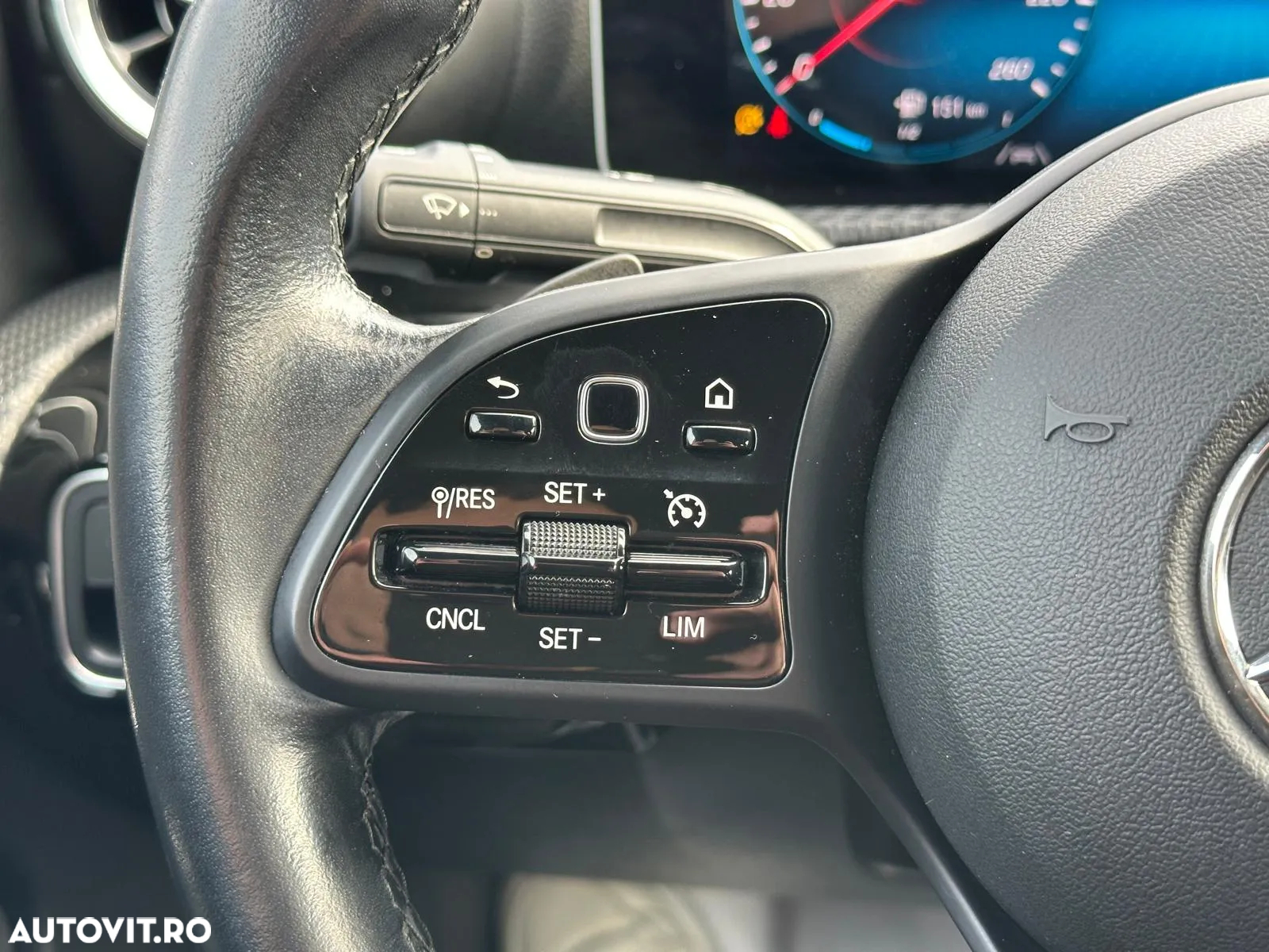 Mercedes-Benz CLA 180 d 7G-DCT - 27