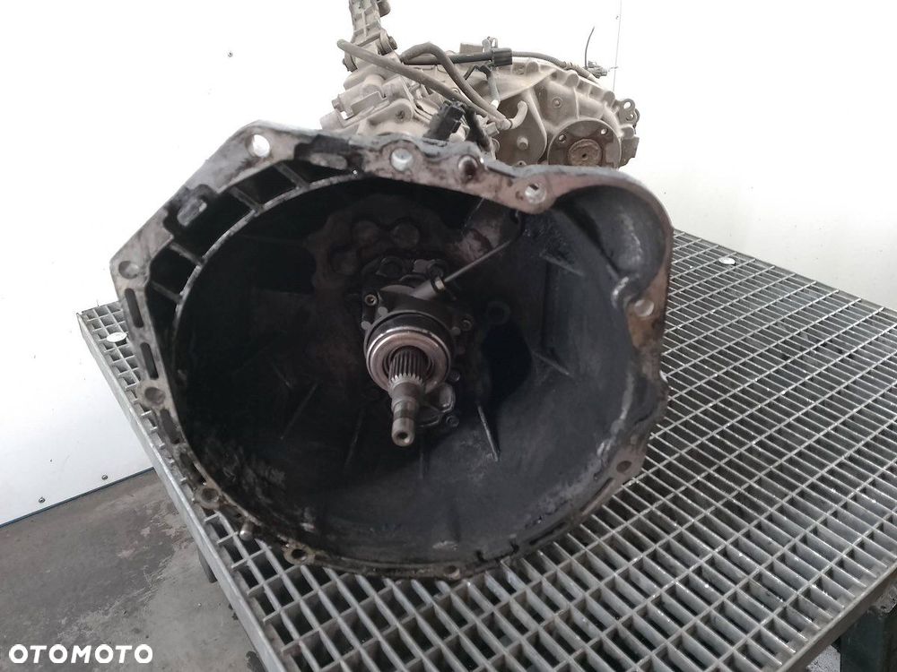 SKRZYNIA BIEGÓW MANUALNA SSANGYONG REXTON G31020-08105 2.7 XDI - 8