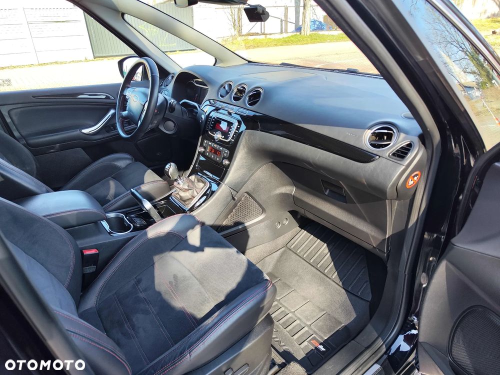 Ford S-Max - 21