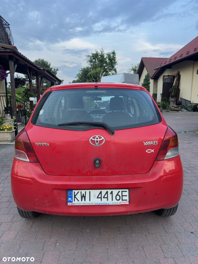 Toyota Yaris 1.0 Entry - 4