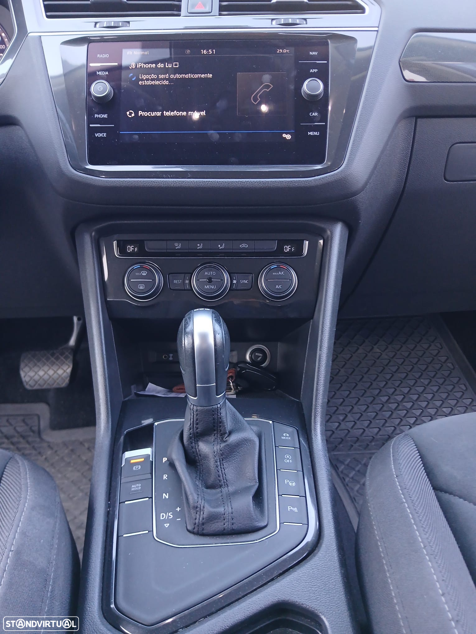 VW Tiguan 2.0 TDI R-Line DSG - 9