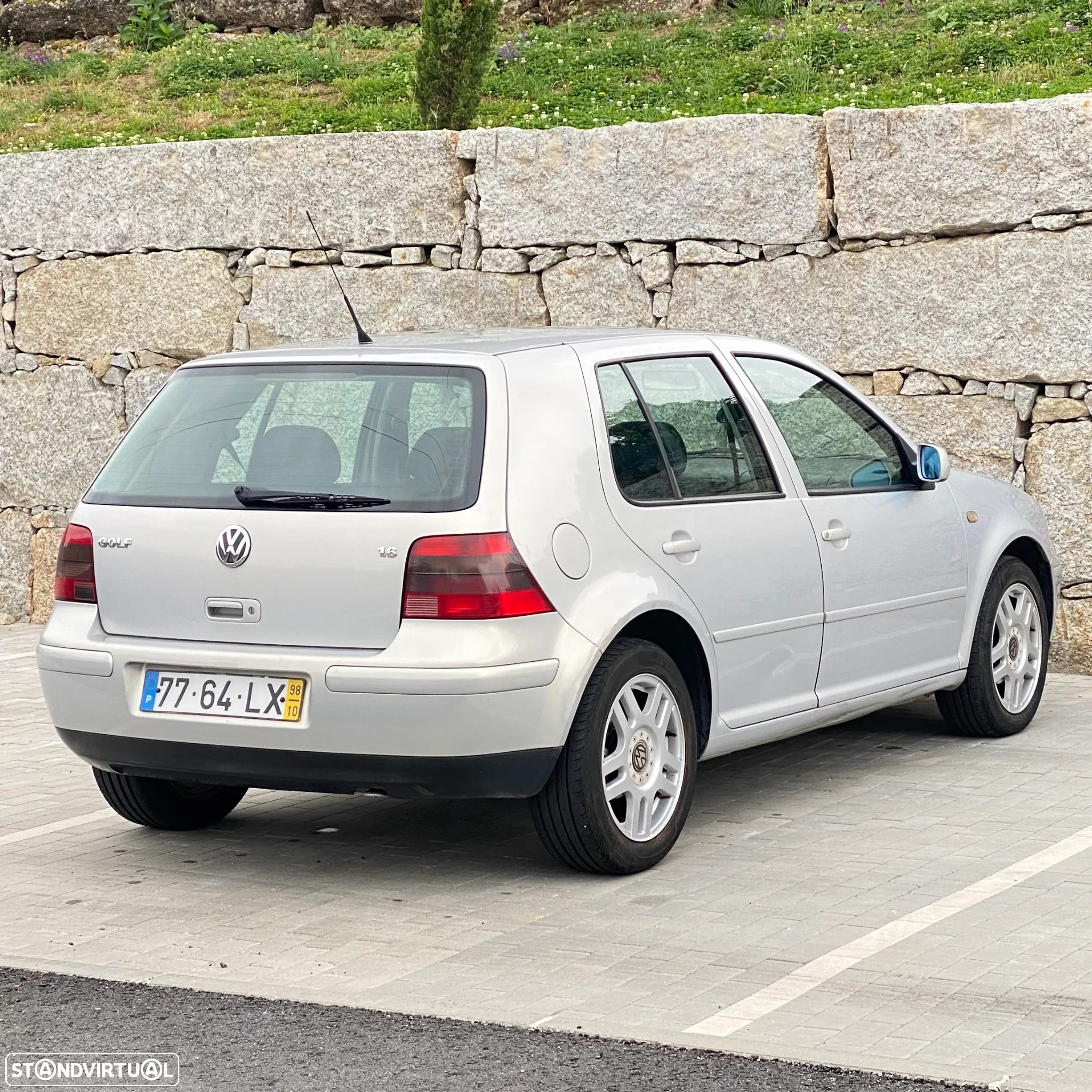 VW Golf 1.6 Special - 4