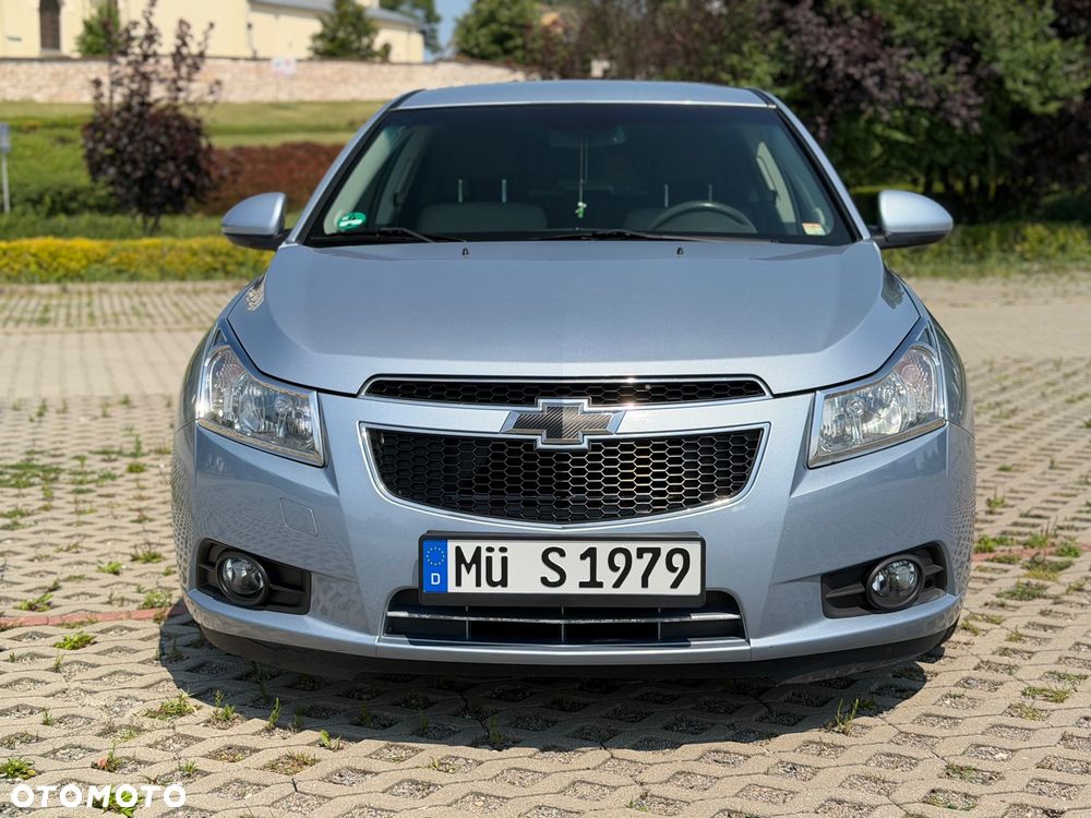 Chevrolet Cruze 1.8 LT+ - 11