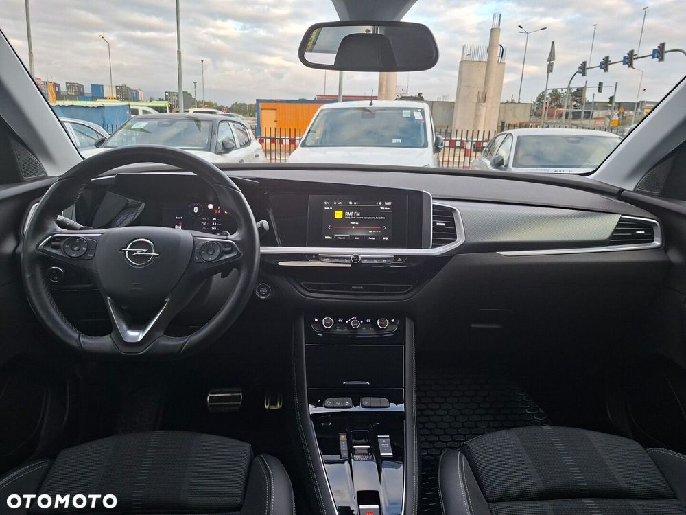 Opel Grandland 1.2 T Business Edition S&S - 12