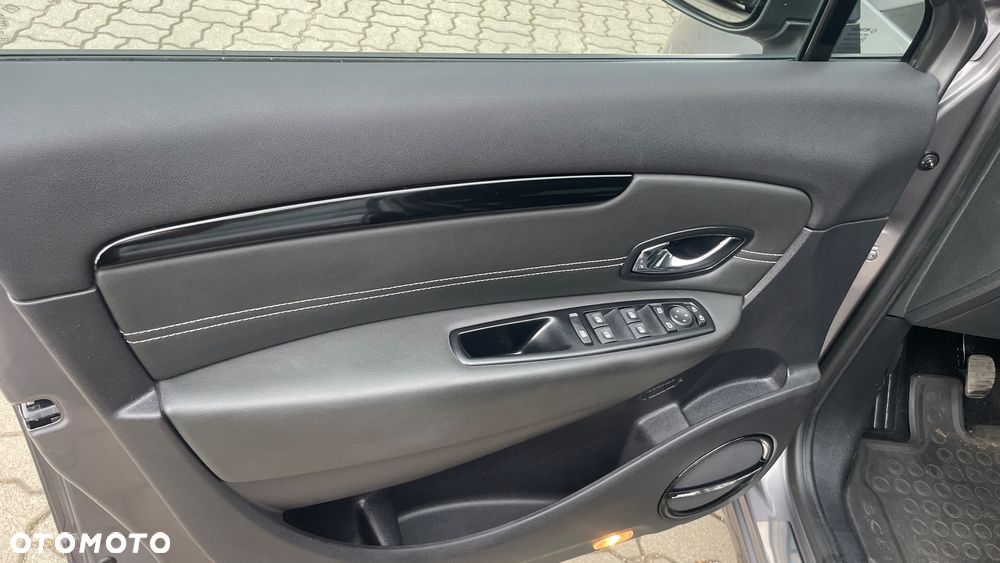 Renault Scenic 1.4 16V TCE Bose Edition - 10