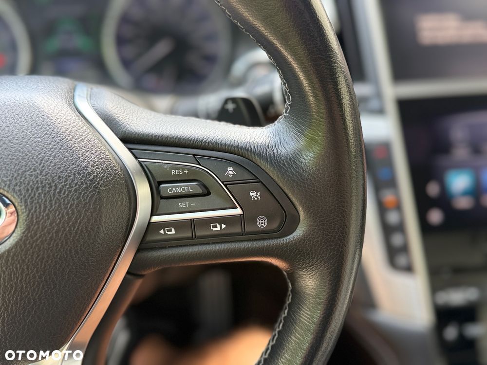 Infiniti Q60 - 23
