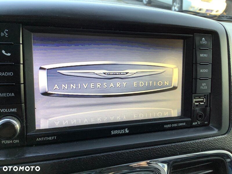 Chrysler Town & Country 3.6 Limited - 22