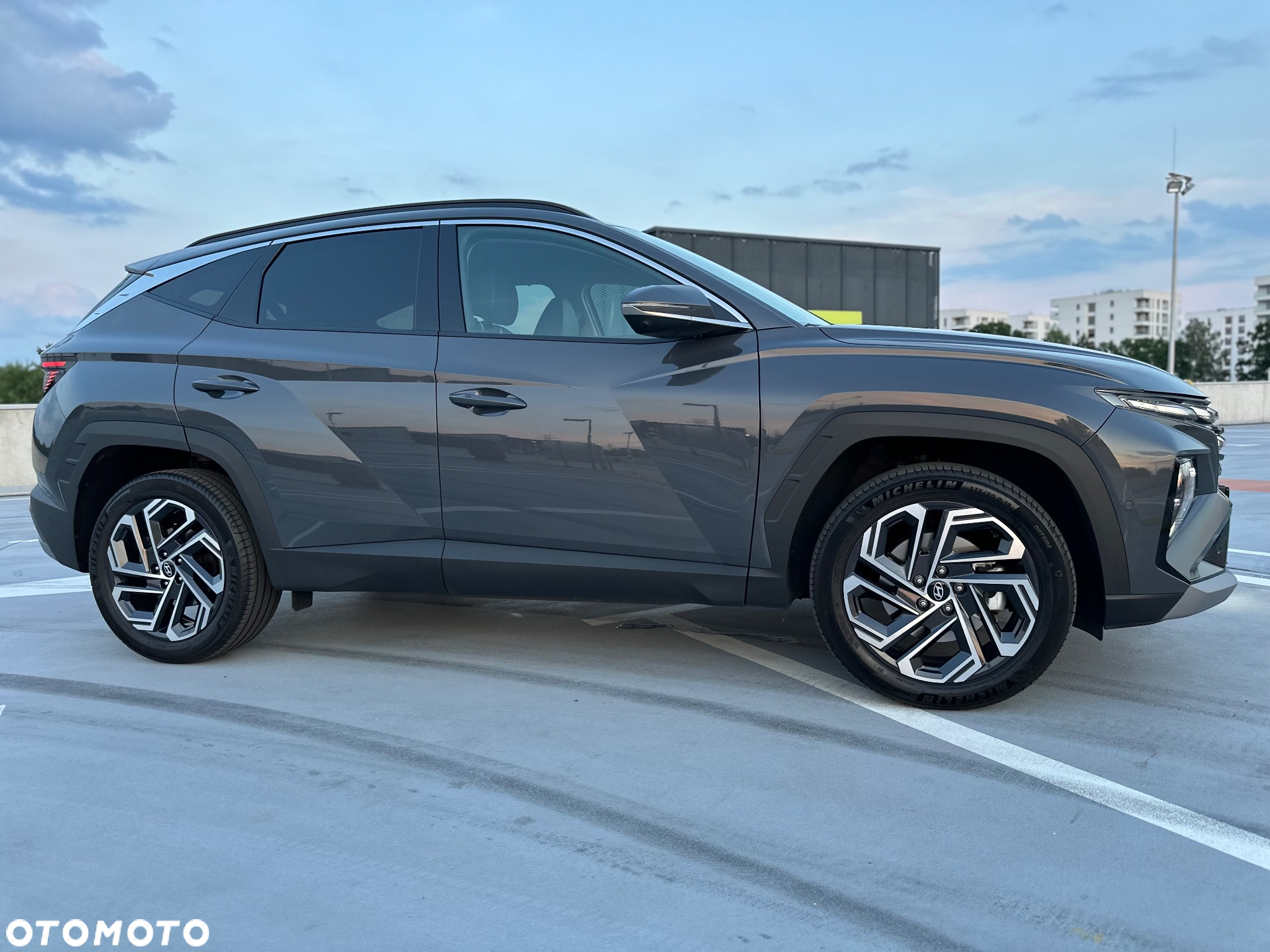 Hyundai Tucson - 2