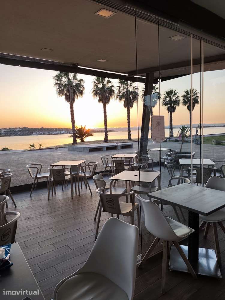 Imóvel Comercial em Seixal com Estacionamento - Grande imagem: 2/46