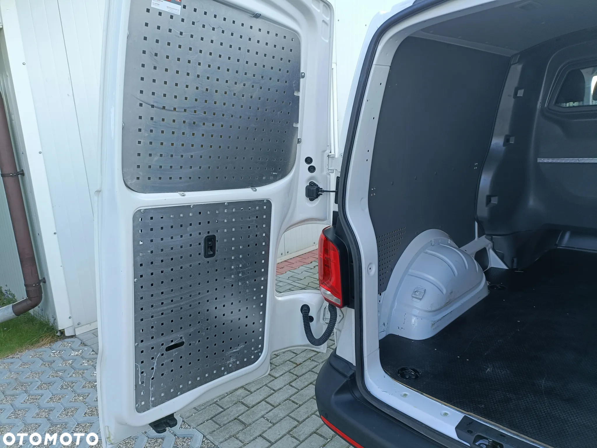 Volkswagen Transporter TDI Lang Plus Edition - 28