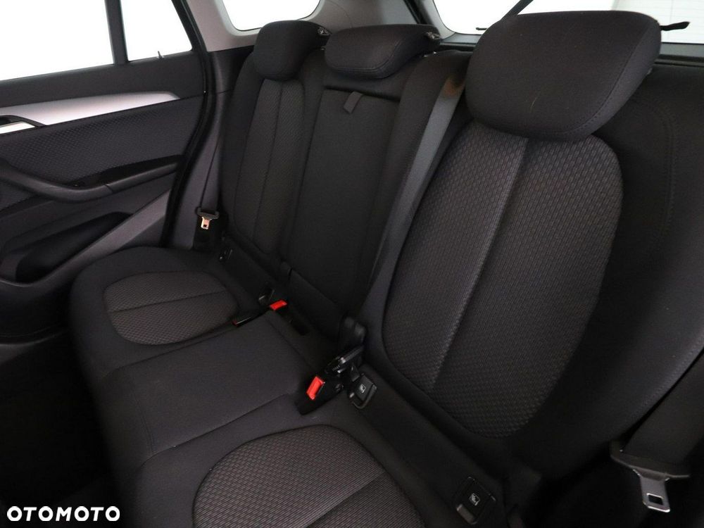 BMW X1 xDrive18d Advantage - 17