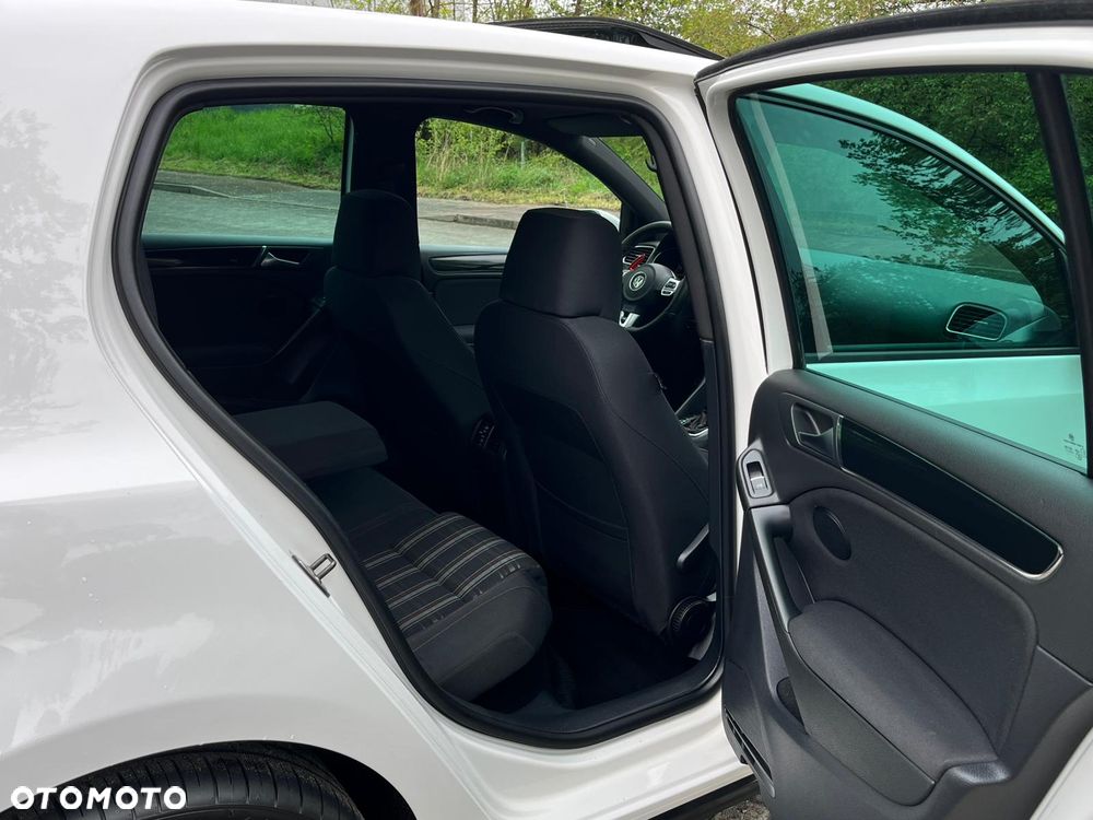 Volkswagen Golf 2.0 GTI DSG - 33