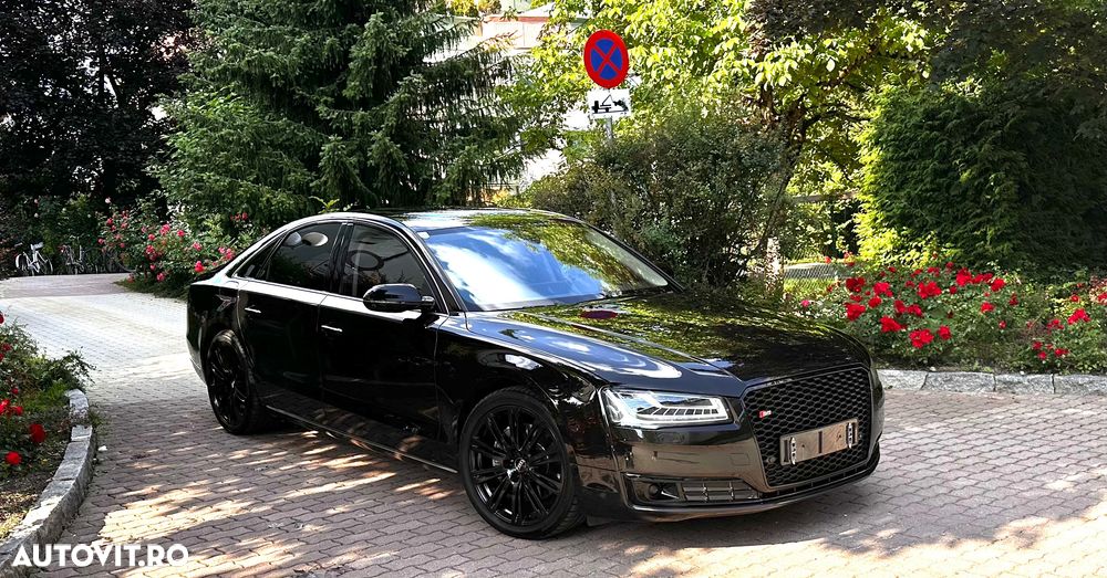 Audi A8 - 1