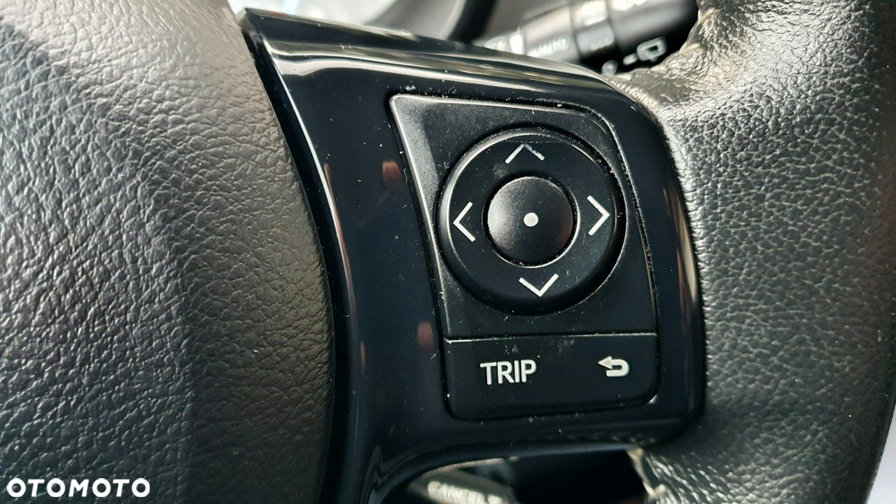 Toyota Yaris - 30