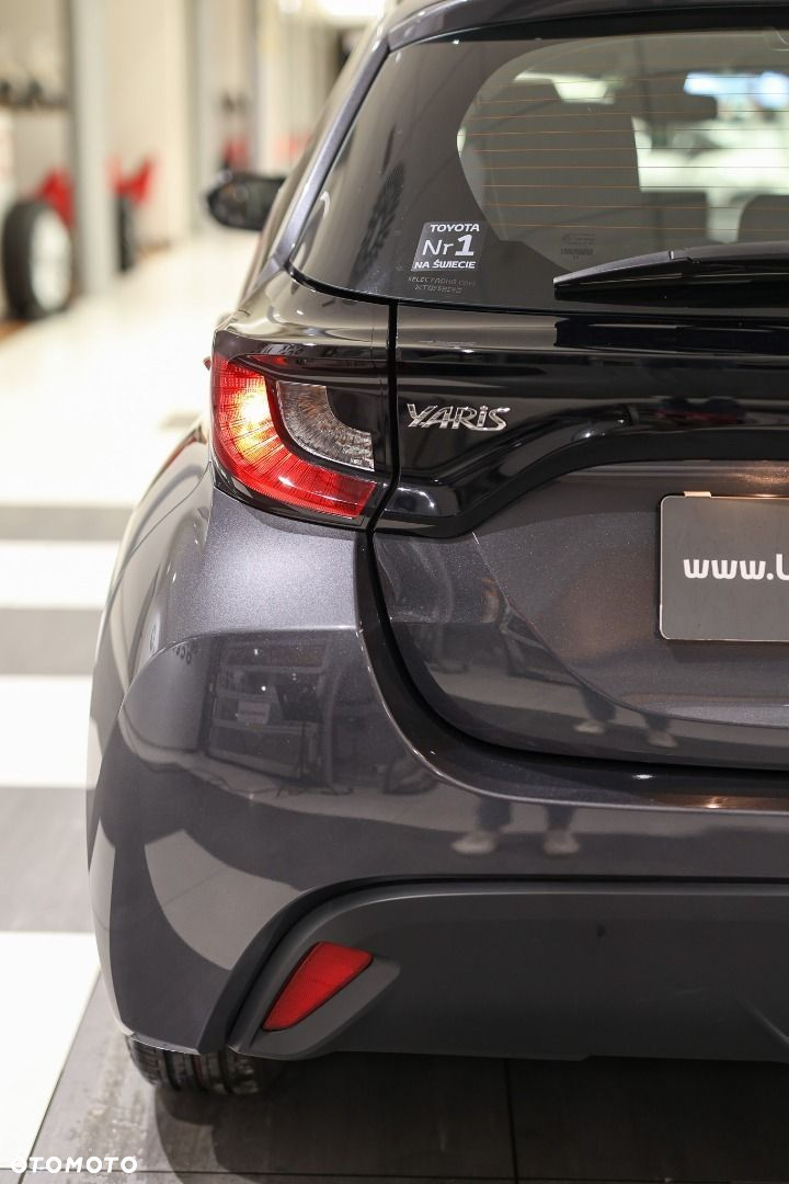 Toyota Yaris - 25