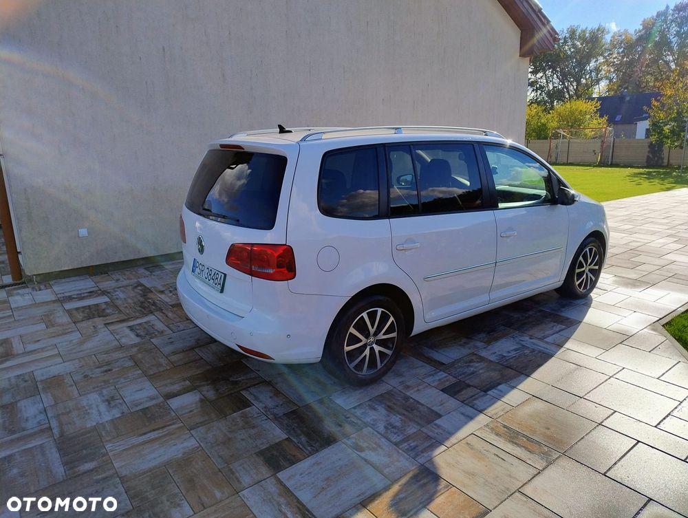 Volkswagen Touran 2.0 TDI Highline - 4