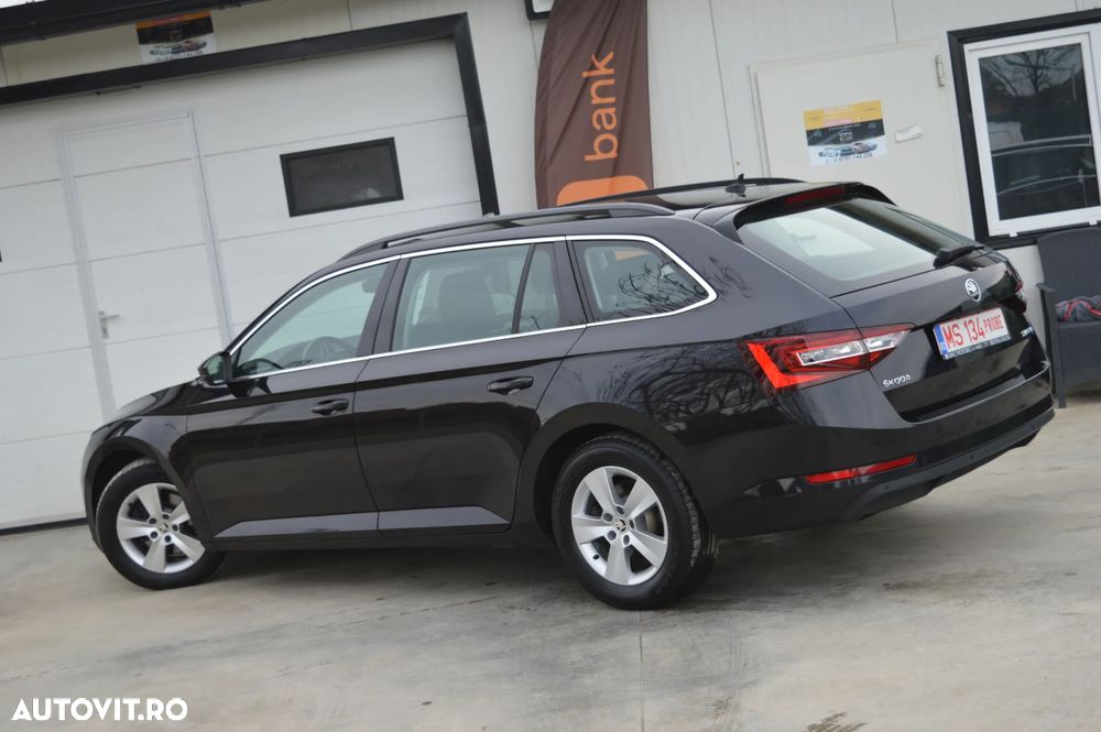 Skoda Superb 2.0 TDI DSG Ambition - 20