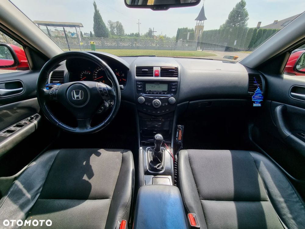 Honda Accord 2.0 Sport - 13
