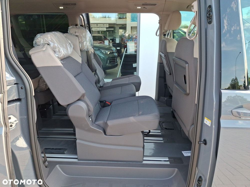 Volkswagen Multivan - 36