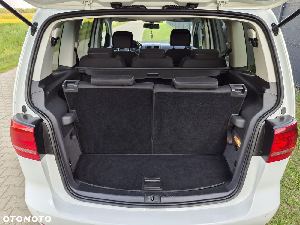 Volkswagen Touran 2.0 TDI DPF BlueMotion Technology DSG Cup - 10