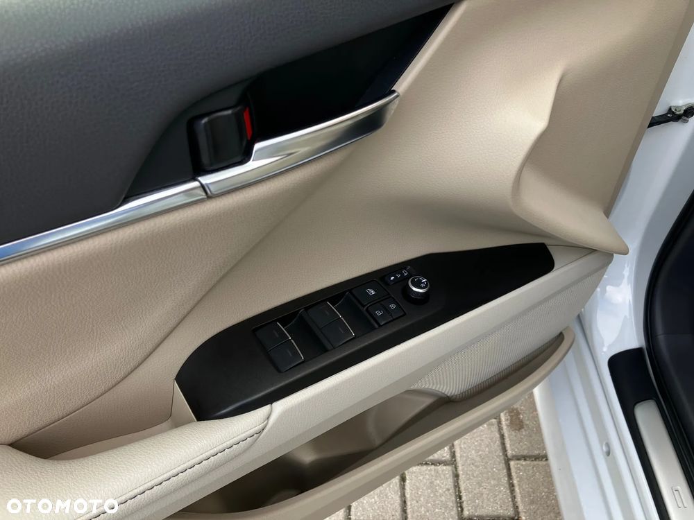 Toyota Camry 2.5 Hybrid Executive CVT - 30
