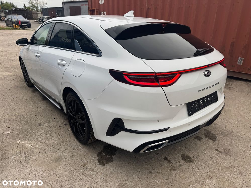 Kia ProCeed 1.6 CRDi Eco-Dynamics+ (48V Mild-Hybrid) DCT7 GT LINE - 22