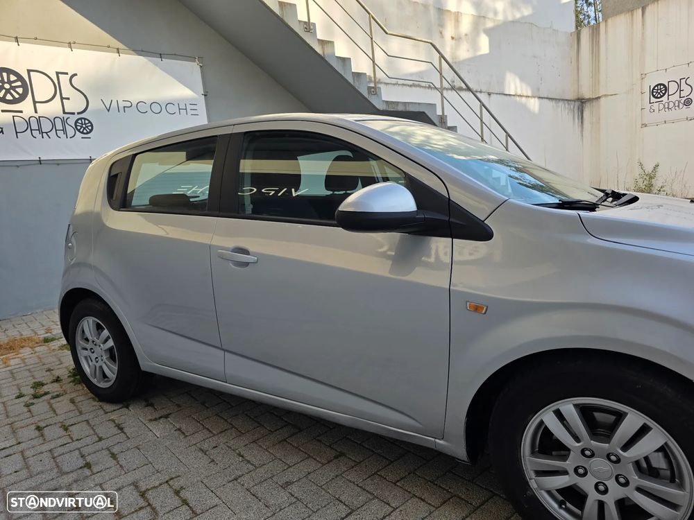 Chevrolet Aveo 1.3 VCDi LTZ - 25