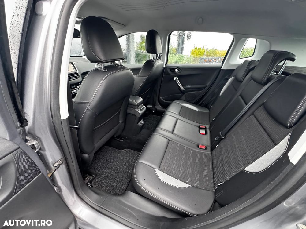 Peugeot 2008 1.6 e-HDi FAP STT Active - 15