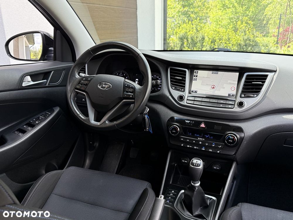 Hyundai Tucson 1.6 GDI BlueDrive Style 2WD - 32
