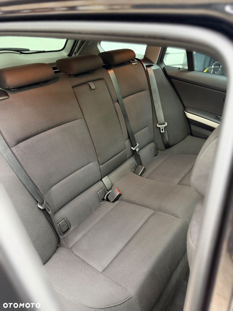 BMW Seria 3 320d - 24