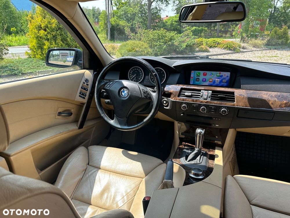 BMW Seria 5 525xi - 7