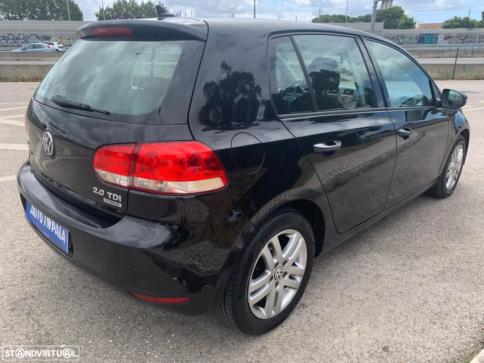 VW Golf 2.0 TDi BlueMotion Confortline - 5