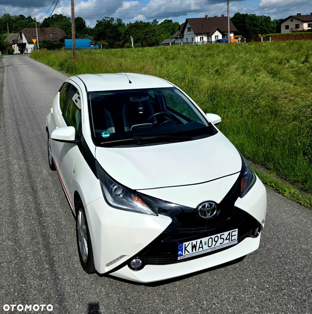 Toyota Aygo x-play Eco - 4