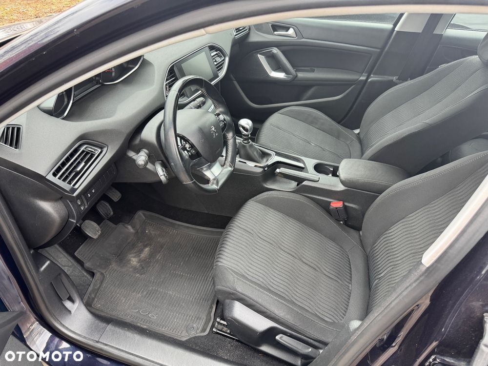 Peugeot 308 - 16