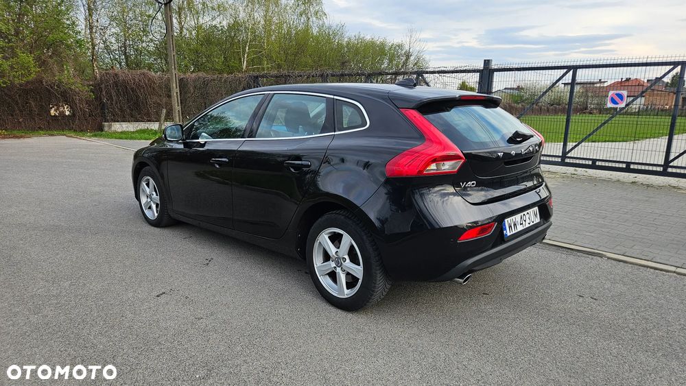 Volvo V40 D4 Momentum - 10
