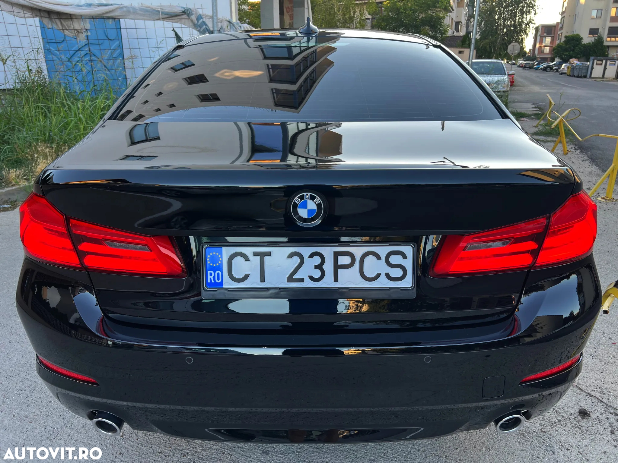 BMW Seria 5 520d AT - 37