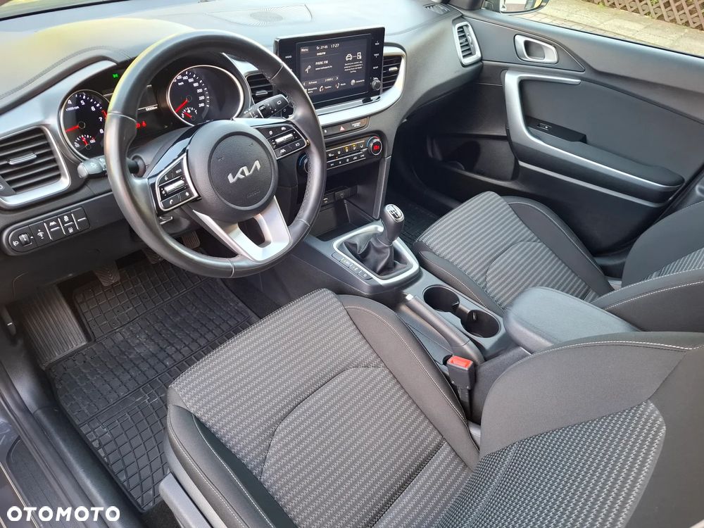 Kia Ceed 1.5 T-GDI M - 16